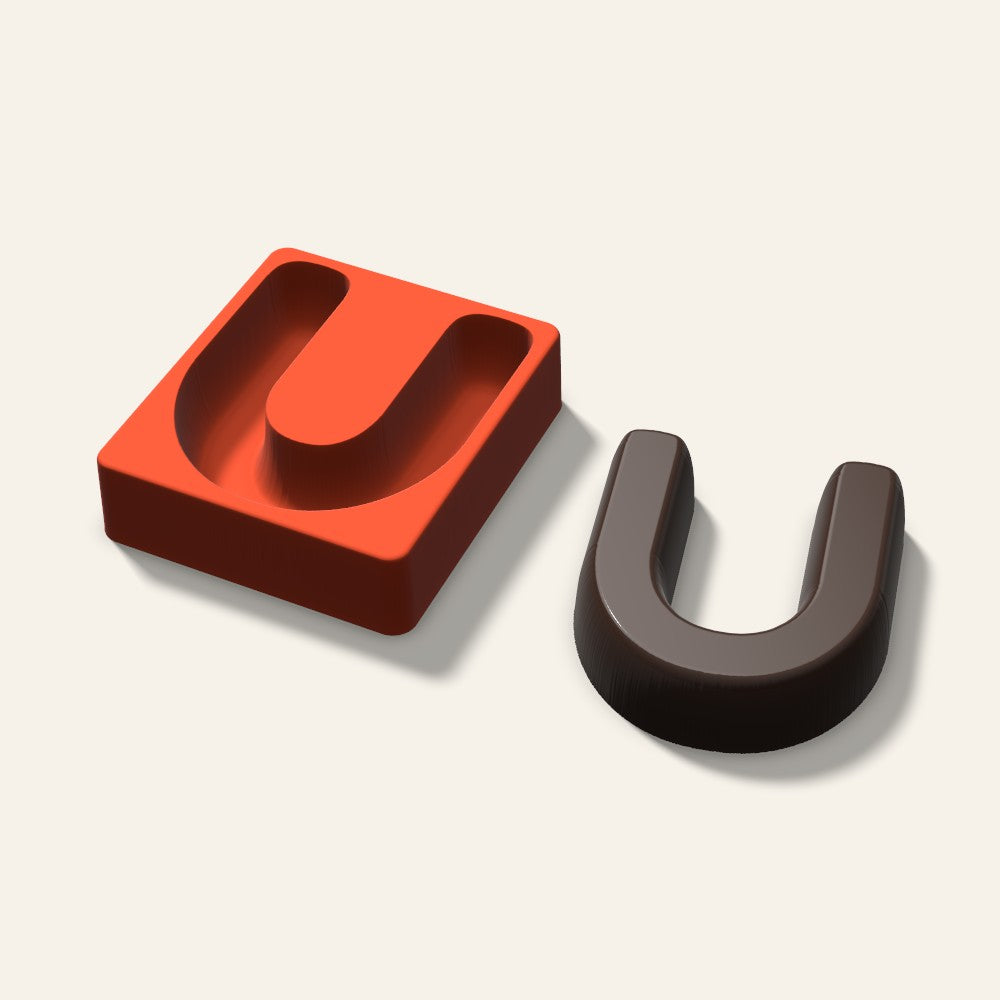 Letter U Mold, 5 Inch, 3D render