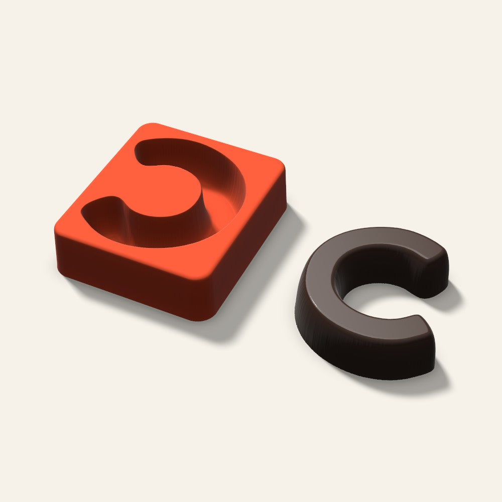 Letter C Mold, 3 Inch, 3D render